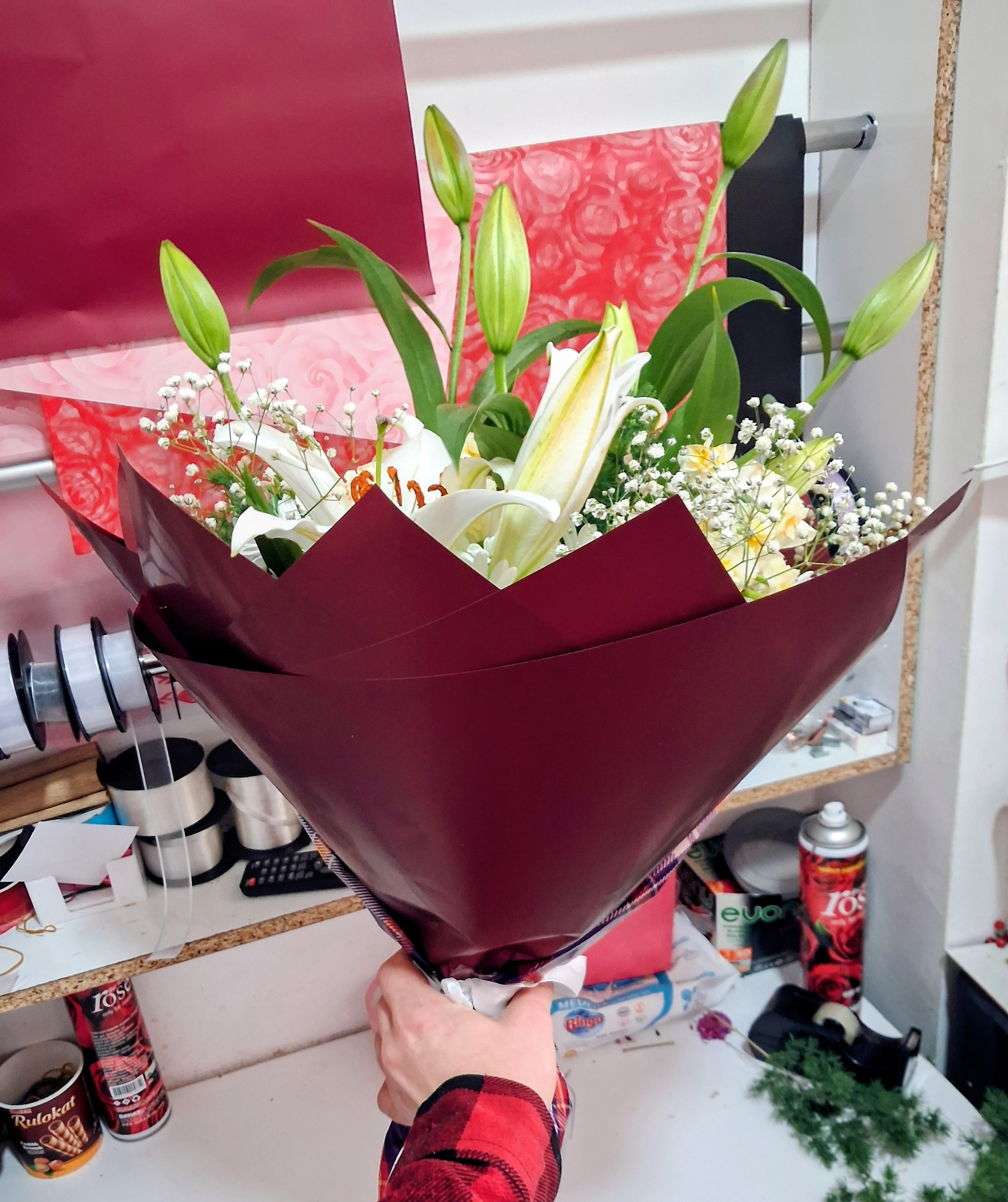 Beyaz düşler nergis buketi