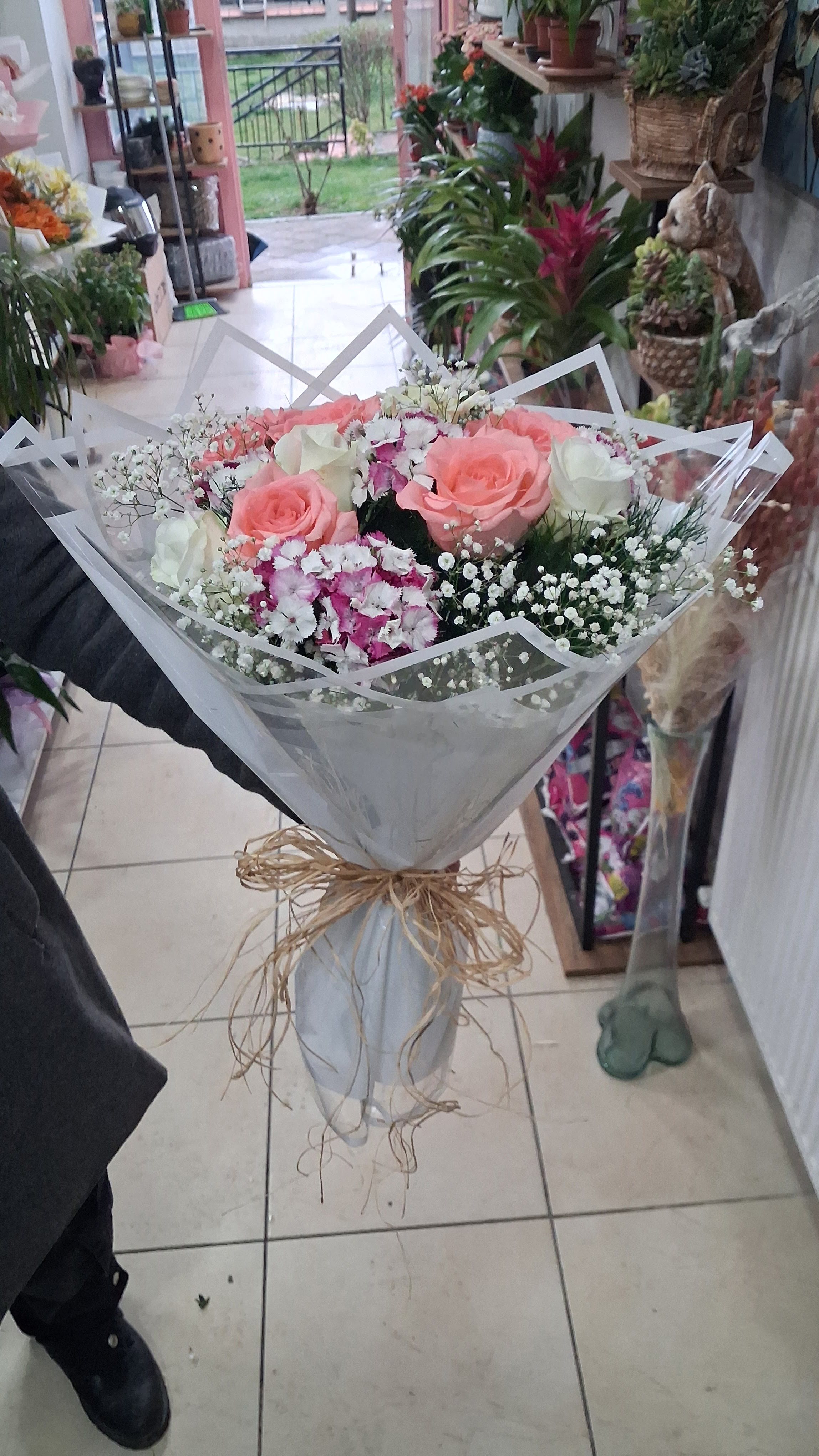 Pembe ve Beyaz Gül 