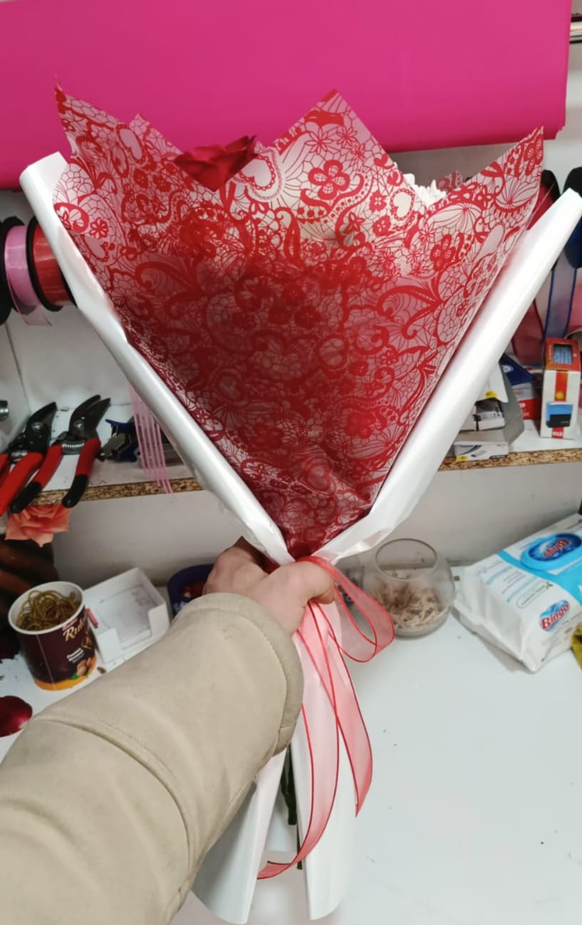 3 gül ve papatyalar  - Görsel 2